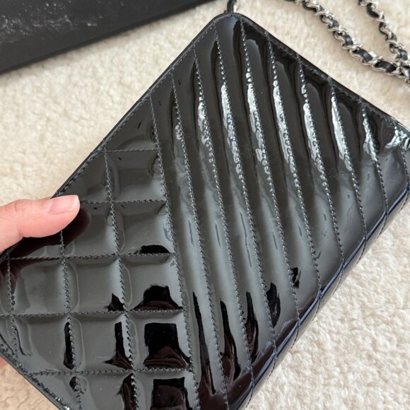 Authentic CHANEL Wallet on Chain WOC – Black Patent Leather - Picture 6 of 6